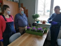 Galeria 2021 - Przywoływanie wiosny - sadzenie kwiatów w WTZ Gniezno